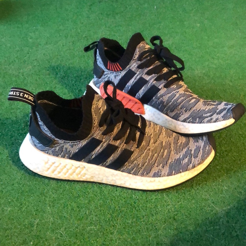 Adidas NMD R2 Wolf Grey / Orange
